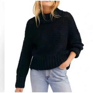 Free People Women's Turtle-Neck Knit Chunky‎ Sweater in Black  XS